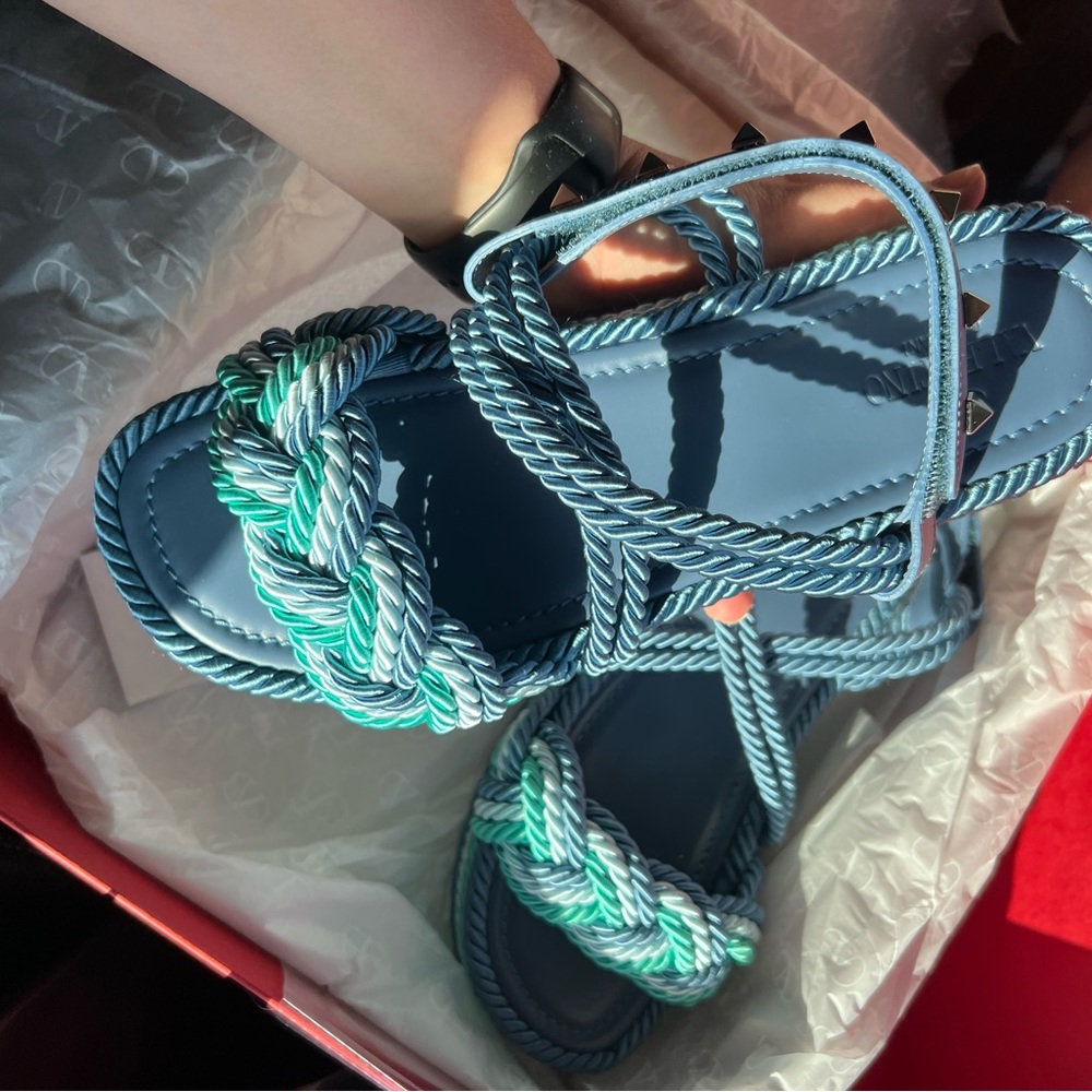 Valentino Garavani SIZE 37